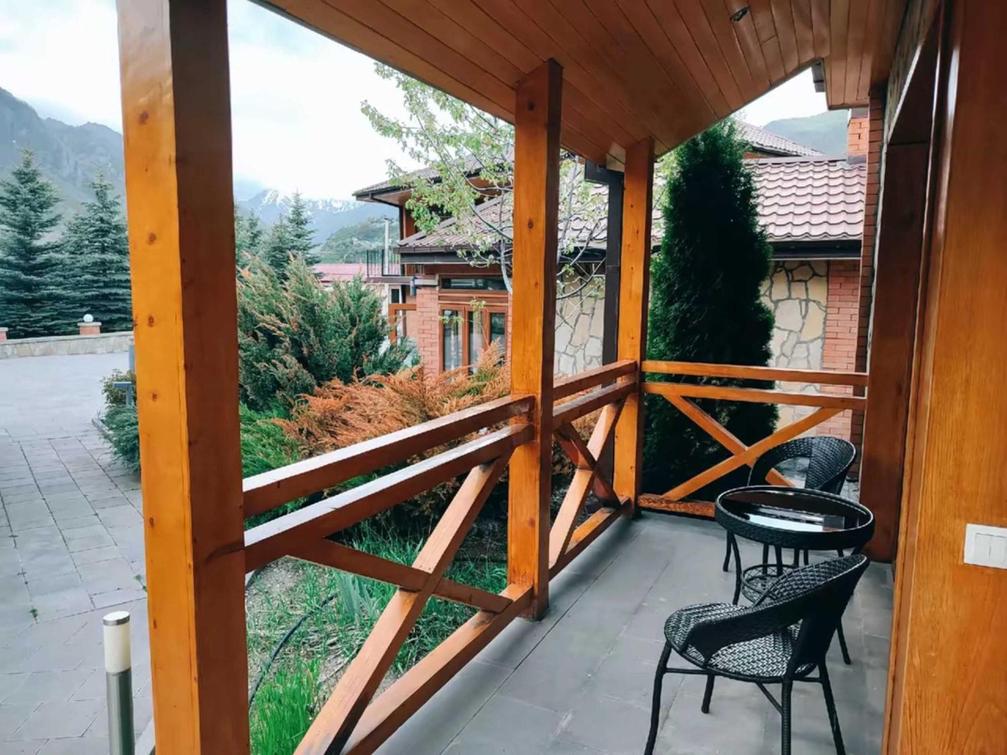 Vardisubani Villa Kazbegi Exterior foto